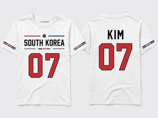 パーソナルサッカーTシャツ プレビュー 4: ライフスタイルシーン
